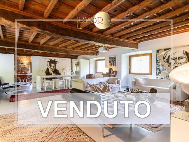 Signorile 3 locali ultimo piano in ex convento a Castello B.za