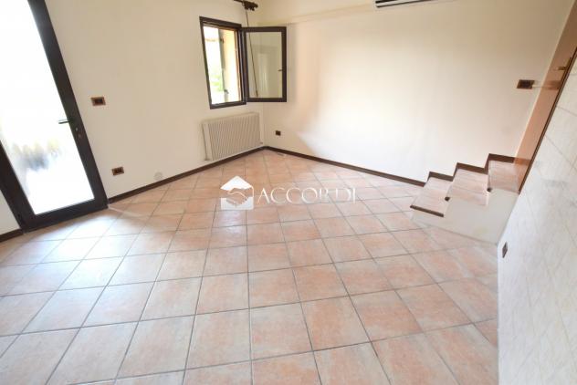 CASA AFFIANCATA di 4 vani e di 115 mq (GIAVERA DEL MONTELLO) rif. PE7B - Foto 8