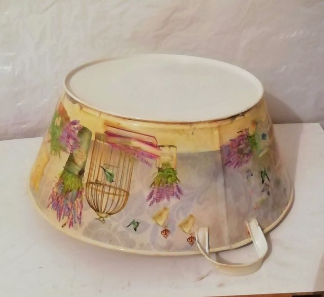 Cesta ovale  in latta con decorazione munita di  manici - Foto 2