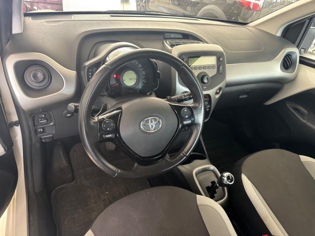 Toyota Aygo 1.0 VVT-i 72 CV 3 porte x-cool - Foto 8