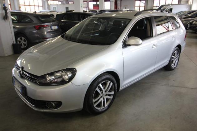 VOLKSWAGEN Golf Variant 1.6 TDI DPF Highline rif. 23926476 - Foto 2