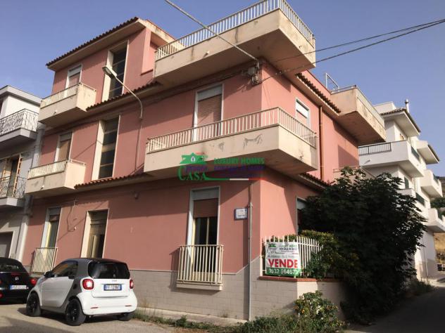 Rif.2160 - Casa disposta ad angolo zona ospedale vecchio, Comiso