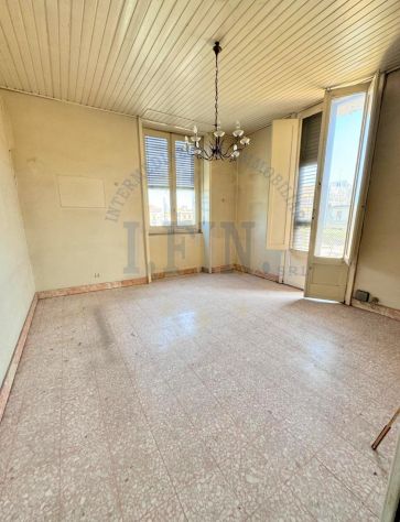 intero palazzetto affacciato su p.zza Marconi a Trecastagni/Bar Campisi - Foto 10