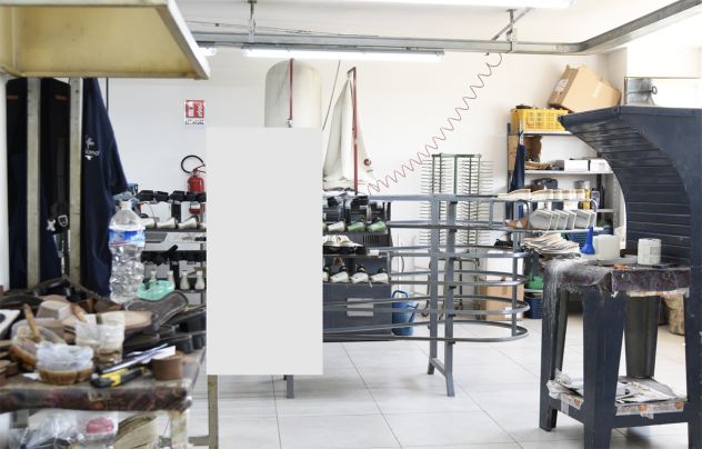 Due locali artigianali attigui nel “Condominio Elettra” - Foto 5