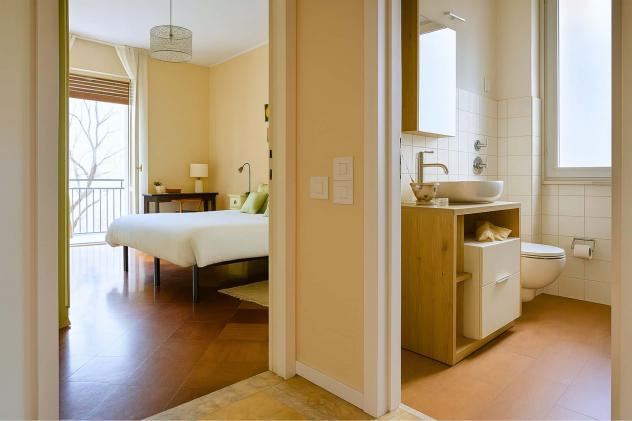 Room n°2 - Large and comfortable room Piazza De Angeli, Milan - Foto 7