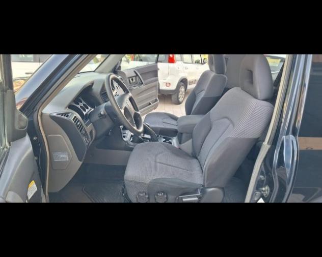 MITSUBISHI Pajero 3.2 16V DI-D 3p. GLX rif. 24001721 - Foto 8