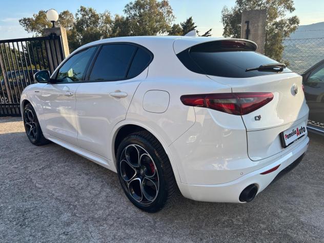 Alfa Romeo Stelvio 2.2 Tb 210 CV AT8 Q4 Veloce - 2021 - Foto 2
