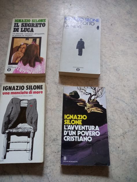 libri di Alberto Moravia e Ignazio Silone - Foto 2