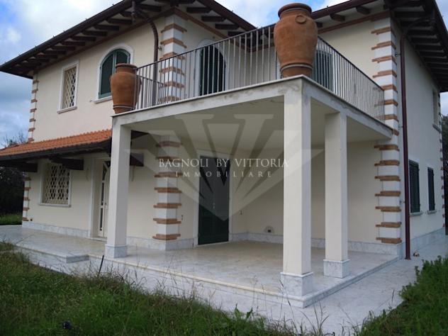 VILLA di 9 vani e di 240 mq (PIETRASANTA) rif. 533 - Foto 4