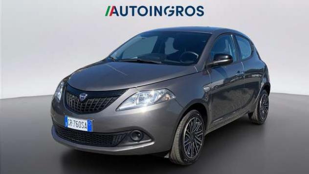 Lancia Ypsilon 1.0 FireFly Hybrid Silver