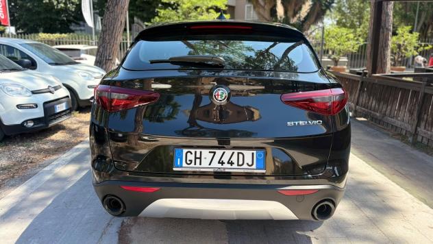 Alfa Romeo Stelvio 2.2 TD 160 CV Super Business AT8 RWD IVA ESPOSTA PROMO FINANZIAMENTO 12 MESI DI GARANZIA TOTAL BLACK PARI AL NUOVO - Foto 4