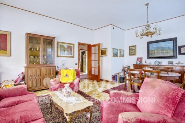 Villa di 600 m² con più di 5 locali e box auto doppio in vendita a Cittiglio - Foto 3