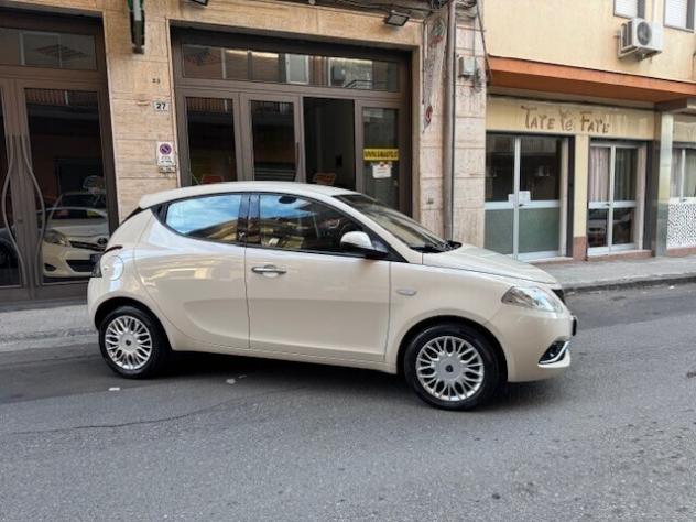 Lancia Ypsilon 1.3 MJT 16V 95 CV 5 porte - Euro 6 - Foto 2