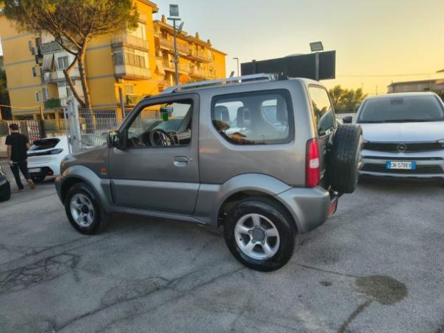 SUZUKI Jimny 1.5 DDiS cat 4WD JLX 4x4 rif. 24157754 - Foto 4