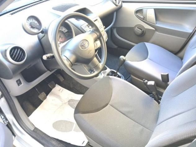 TOYOTA Aygo 1.0 12V VVT-i 5 porte Sol rif. 24186280 - Foto 7