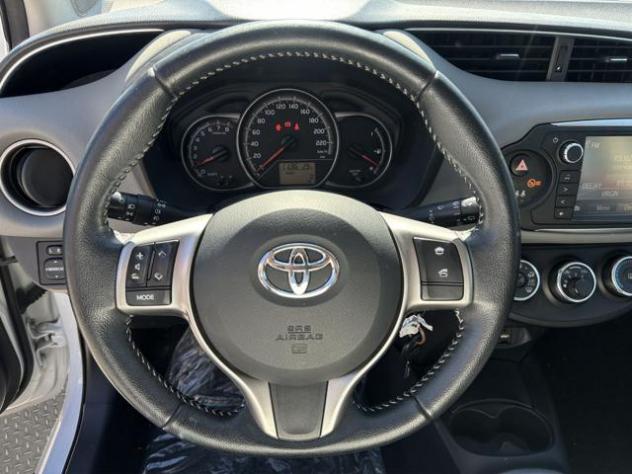TOYOTA Yaris 1.0 5 porte Active rif. 23949480 - Foto 8