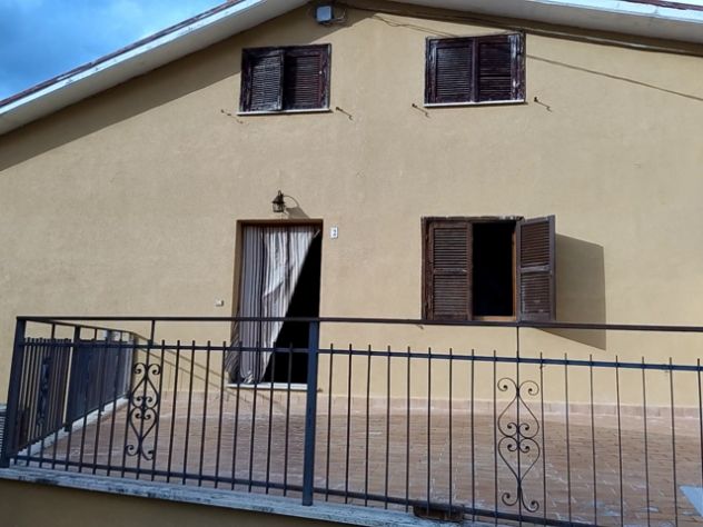 Grande abitazione con giardino a Valcaldara di Norcia