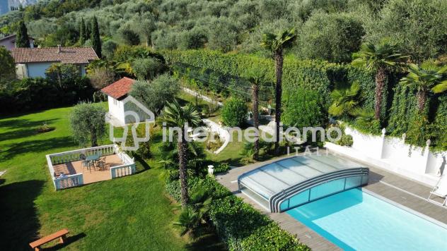 VIVI L'ECCELLENZA: VILLA ESCLUSIVA CON PISCINA - Foto 12