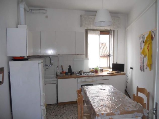 OFFRO DUE CAMERE SINGOLE PER STUDENTI IN VIA CANTARANE 38 - Foto 6