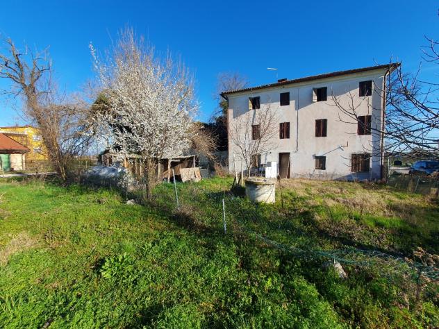 Casa di campagna in Via Comunale di Rustignè