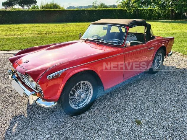 Triumph TR4 TR4A IRS Rosso Interni Pelle Nera 1966 Guida a Destra - Foto 5