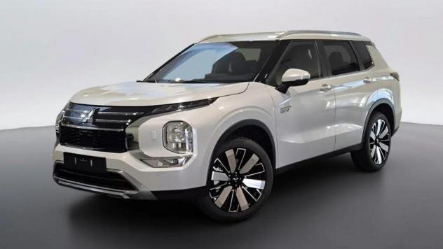 Mitsubishi Outlander PHEV 2.4L PHEV INTENSE