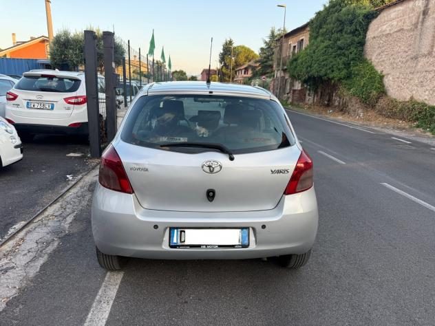 Toyota Yaris 1.0 5 porte - Superprezzo - Tutto incluso - Foto 10