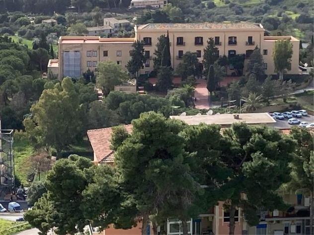 Panoramico appartamento,tripla esposizione,doppio ingresso Viale e Giovanni XXIII