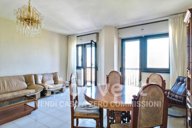 Appartamento di 148 m² con 5 locali e posto auto in vendita a Taranto - Foto 2