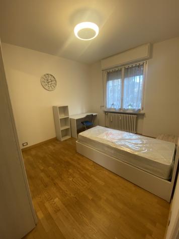 Stanza in appartamento in affitto a Novara - Foto 2