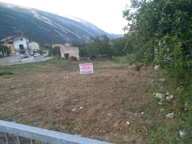 Vendesi terreno