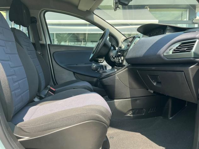 Lancia Ypsilon 1.0 FireFly 70cv Hybrid Gold Plus - Foto 5