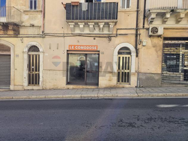 Locale Commerciale in vendita a Ragusa, Centro