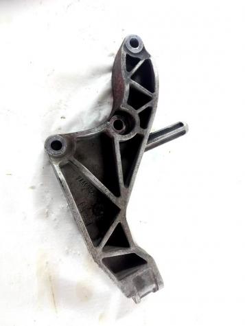 24459826 STAFFA SUPPORTO MOTORE OPEL ZAFIRA B 1.9 D 110KW 6M 5P (2008) RICAMBIO USATO