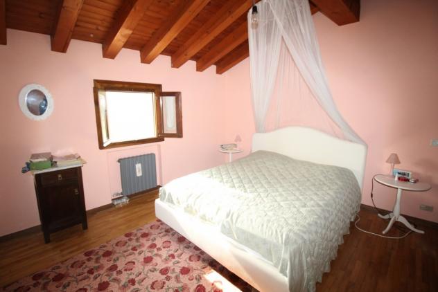 CASALE di 12 vani e di 292 mq (PIEVE DI SOLIGO) rif. AR01_11 - Foto 12