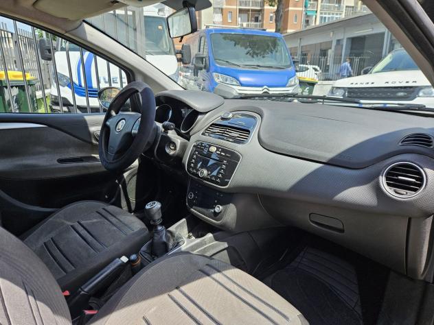 FIAT Punto Punto Evo 5p 1.4 Active 77cv - Foto 6