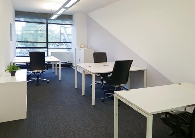 Ufficio privato in affitto per 5 persone a Milano, Milanofiori