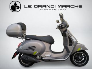 Vespa 300 GTS Super Tech