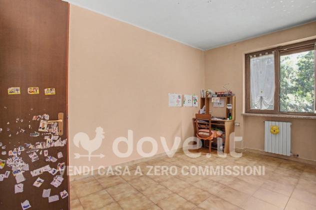Appartamento di 90 m² con 3 locali e box auto in vendita a Caravate - Foto 12