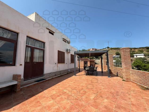 VILLA di 6 vani e di 150 mq (MESSINA) rif. 3VSA18301