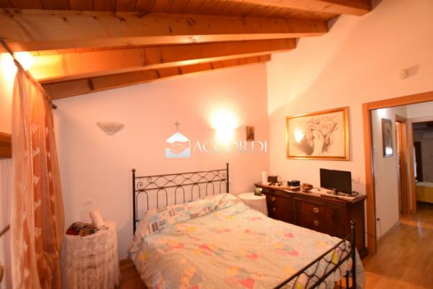 CASA INDIPENDENTE di 7 vani e di 250 mq (VIDOR) rif. DG179 - Foto 14