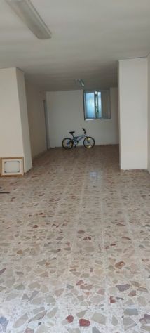 MAGAZZINO COMMERCIALE