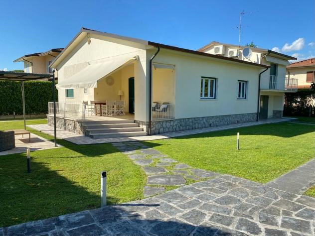 Villa in affitto a Forte dei Marmi 200 mq Rif: 1301322