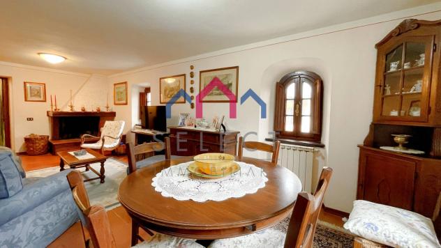 casa indipendente in vendita a Borgo a Mozzano in zona Valdottavo