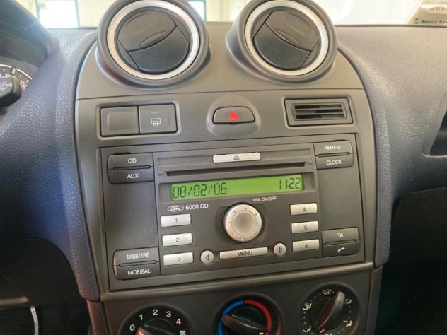 Ford Fiesta 1.4 TDCi 5p. Ghia per neopatentati - Foto 9