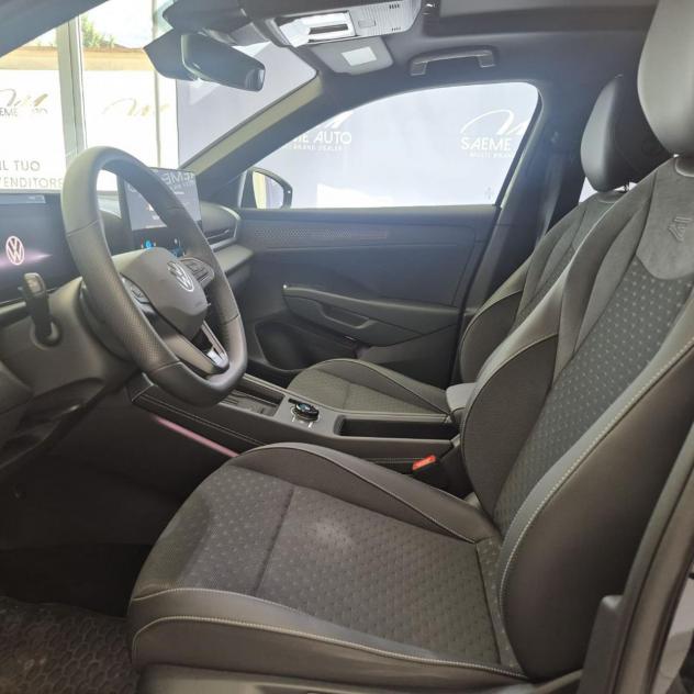 VOLKSWAGEN T-Roc 2ª serie T-Roc 1.5 eTSI ACT 150 CV DSG R-Line - Foto 2