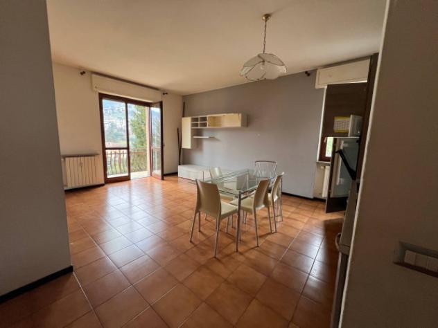 Appartamento di 90 m² con 3 locali e box auto in vendita a Foresto Sparso