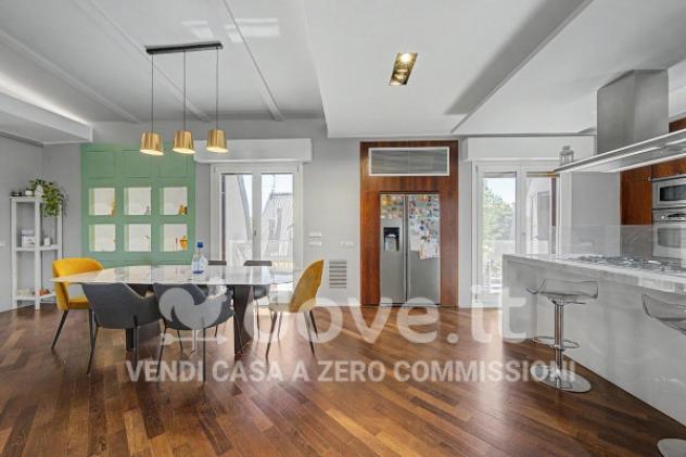 Attico / Mansarda di 182 m² con 3 locali in vendita a Trezzano sul Naviglio - Foto 2