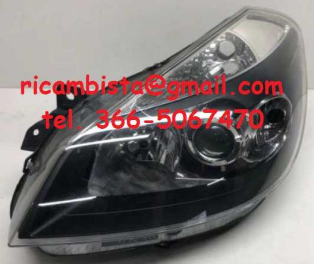 Renault Clio III anno 2009 faro anteriore sinistro
