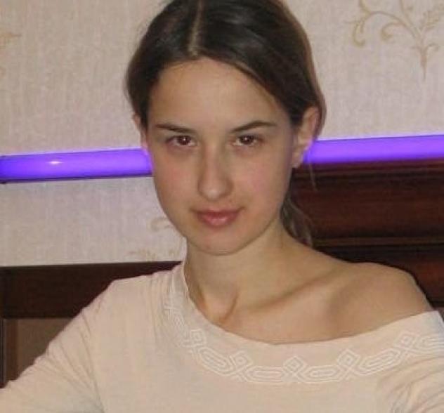 Donna di Verona, 26 anni. Fisico Normale Tel: